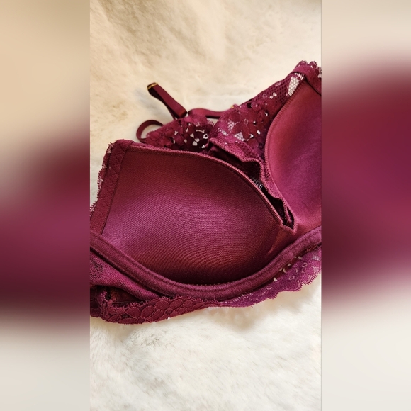 NWOT Yandy Burgundy high neck lace bra - Picture 9 of 12